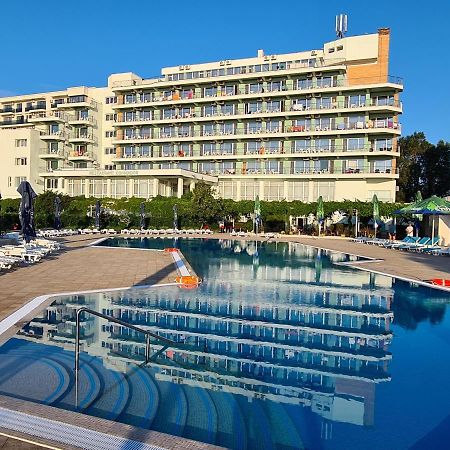 Hotel Comandor Mamaia Exterior foto