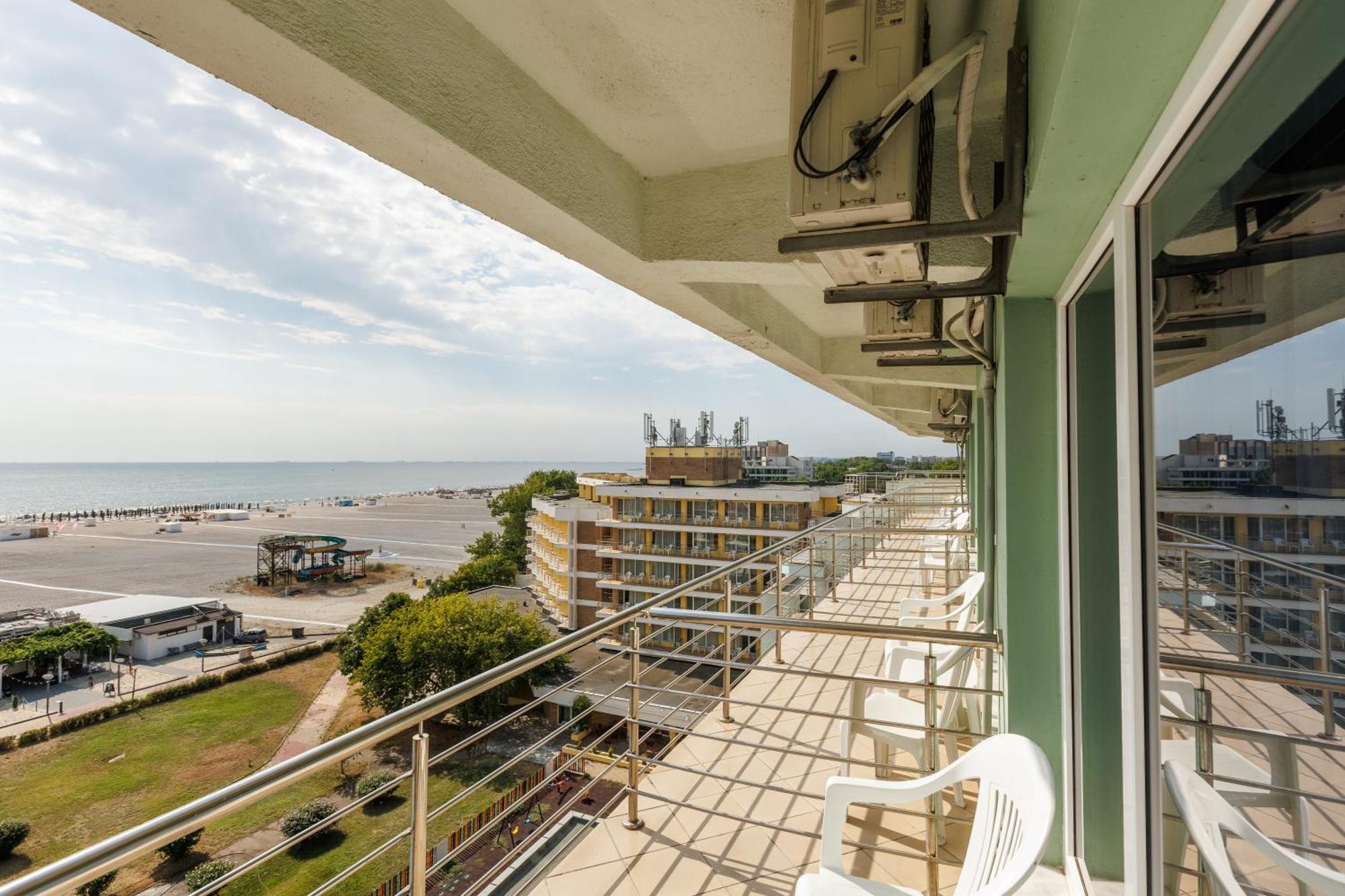 Hotel Comandor Mamaia Exterior foto