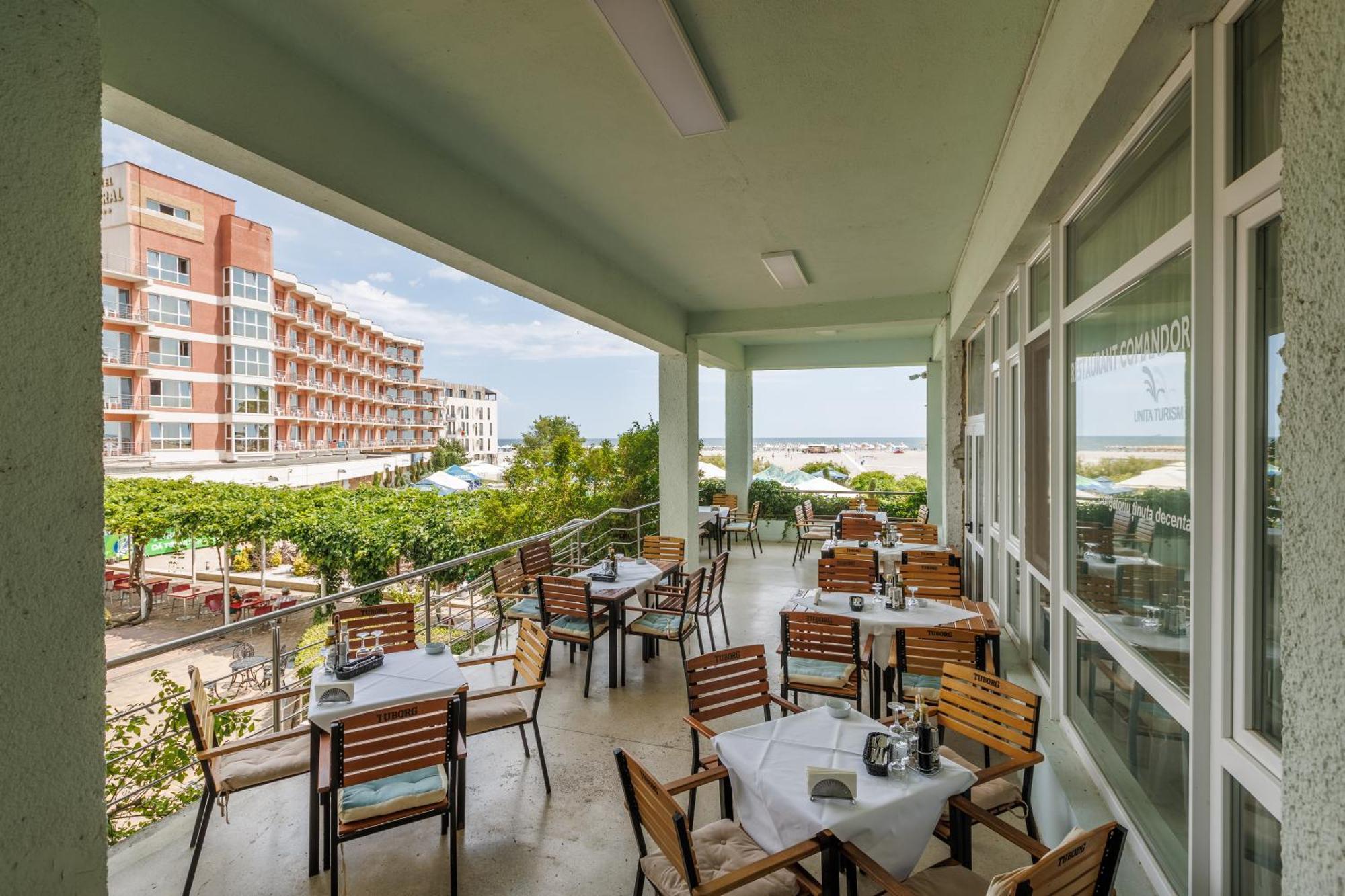 Hotel Comandor Mamaia Exterior foto